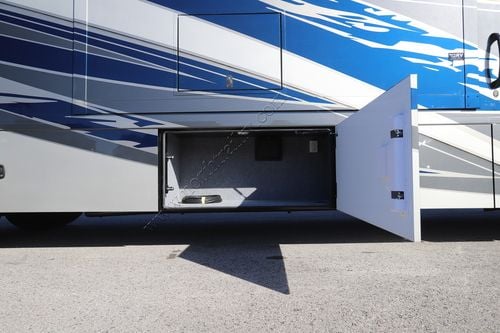 2025 Renegade Rv Verona 40VTS Super C