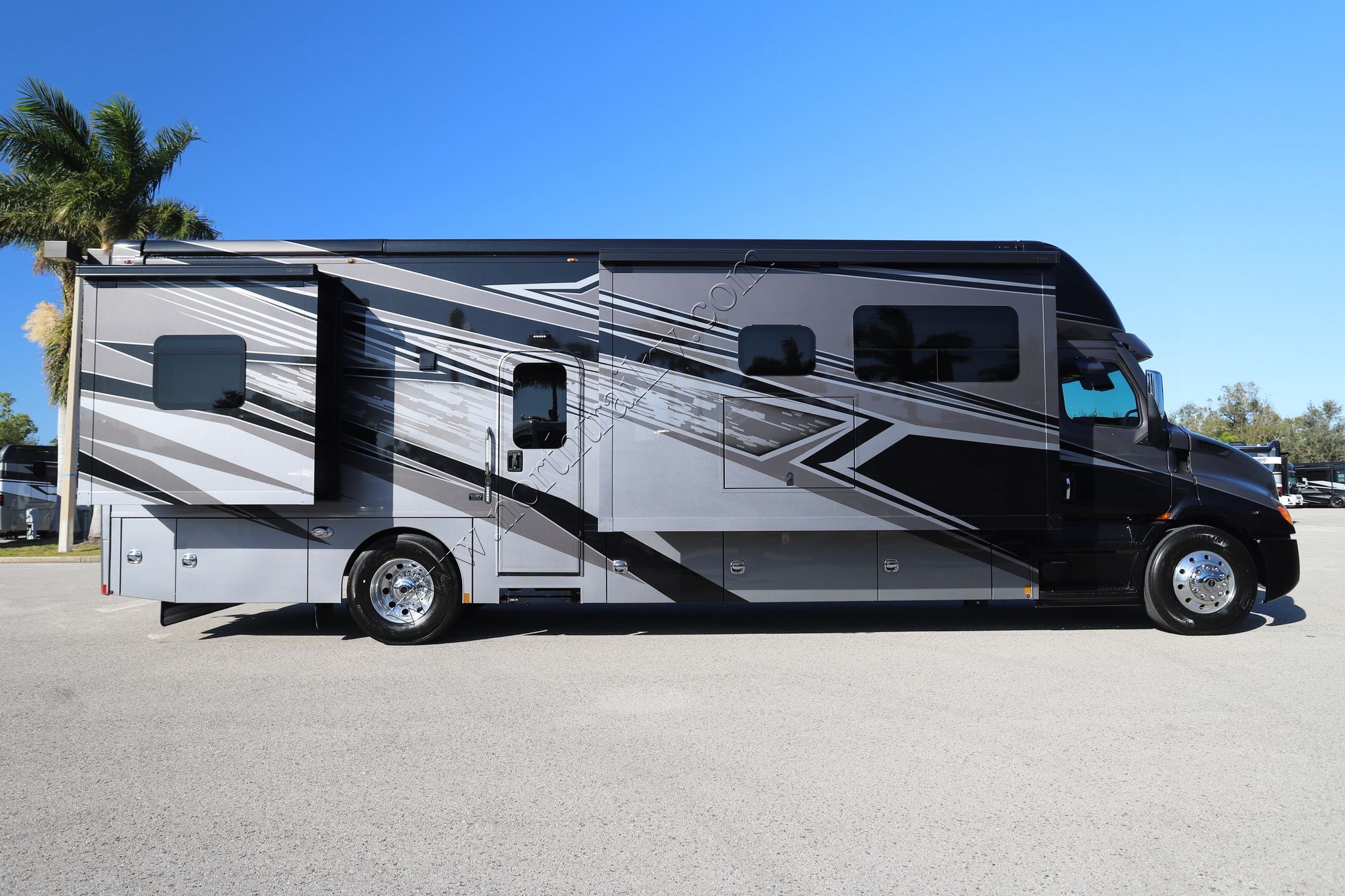 New 2025 Renegade Rv Explorer 38EMB Super C  For Sale