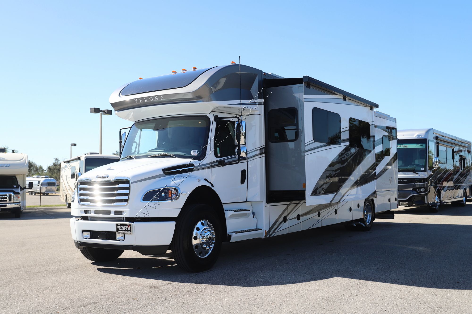 New 2025 Renegade Rv Verona 40VTS Super C  For Sale