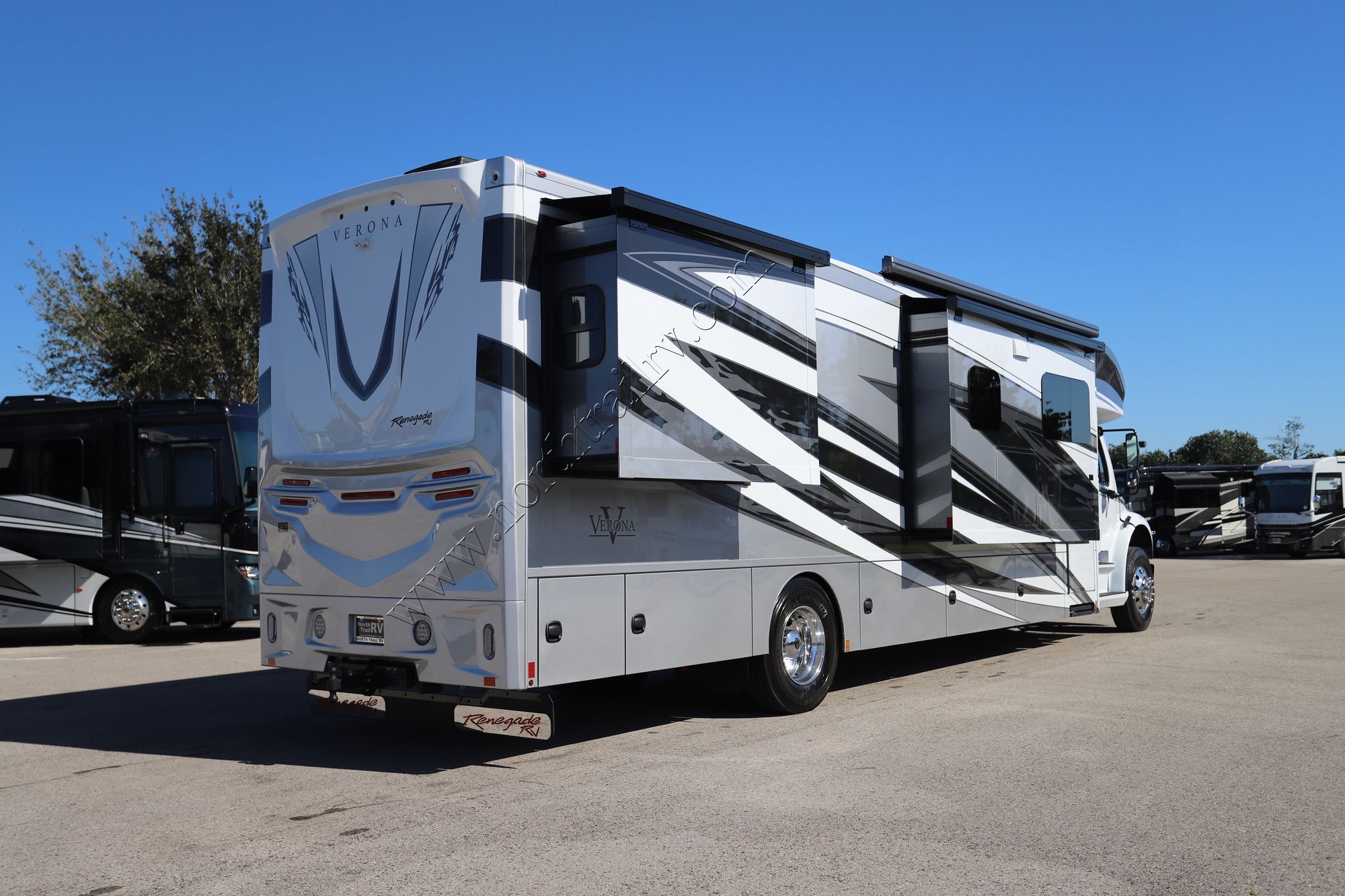 New 2025 Renegade Rv Verona 40VTS Super C  For Sale