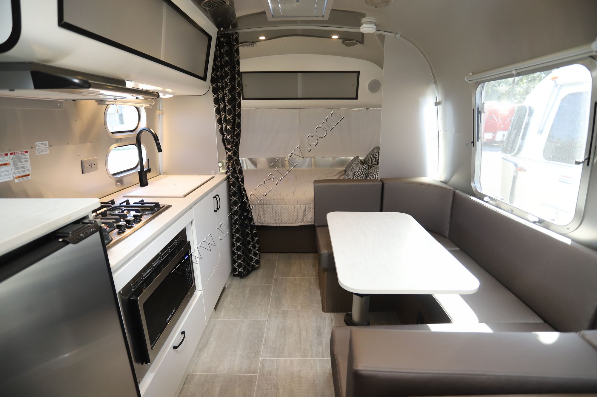 2021 Airstream Caravel 22FB Travel Trailer Used  For Sale