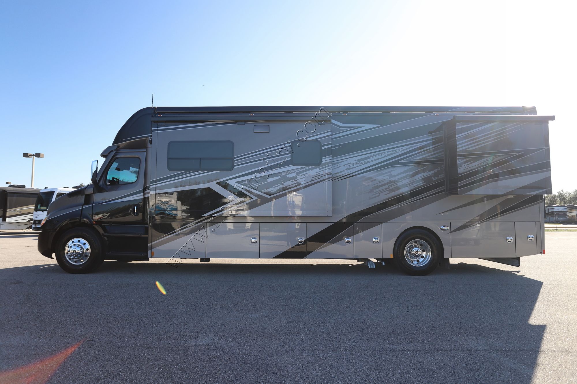 New 2025 Renegade Rv Explorer 38EMB Super C  For Sale