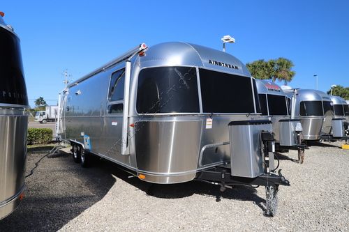 2023 Airstream International 27FBQ Travel Trailer