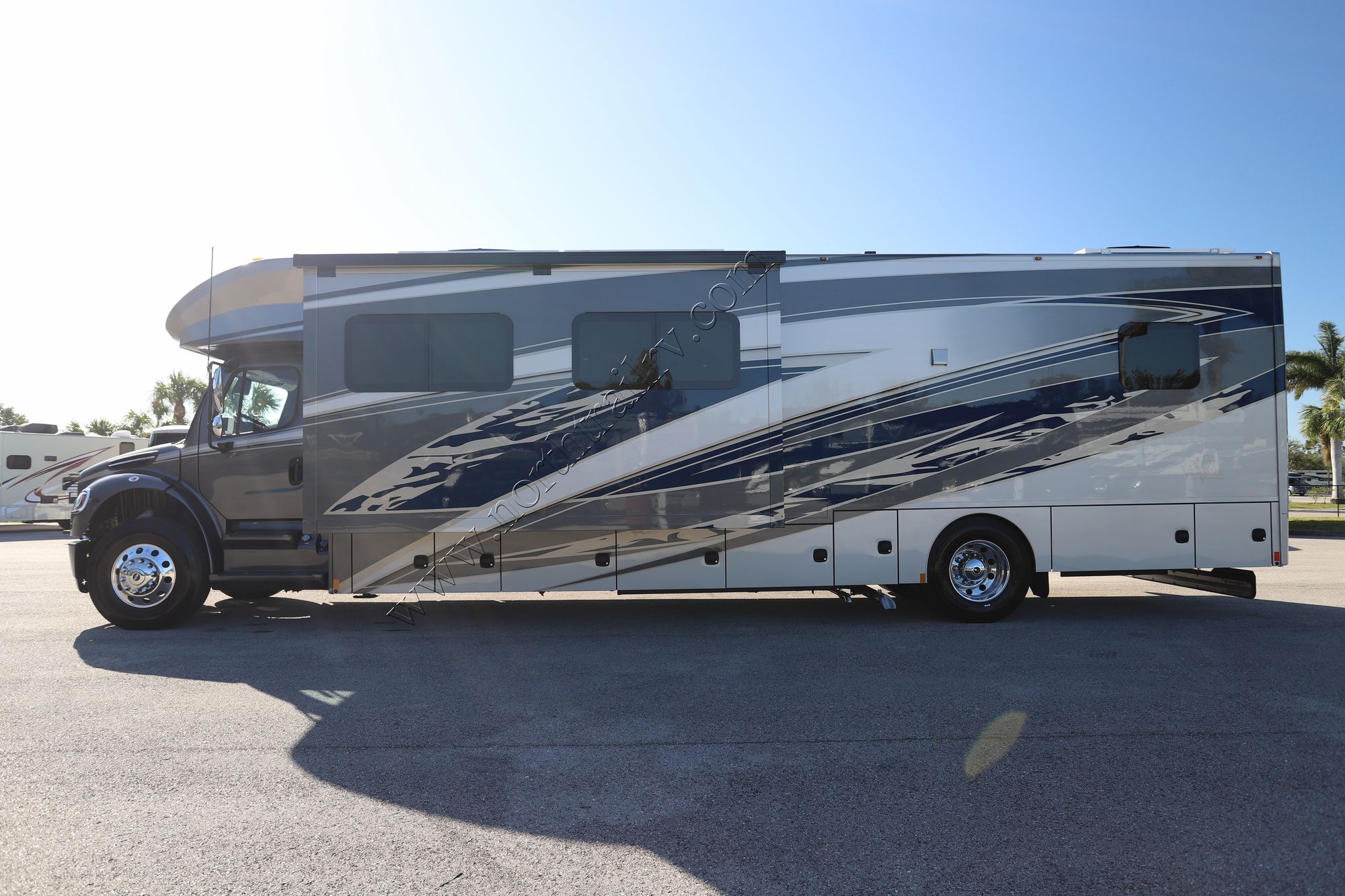 New 2025 Renegade Rv Verona 40VTS Super C  For Sale