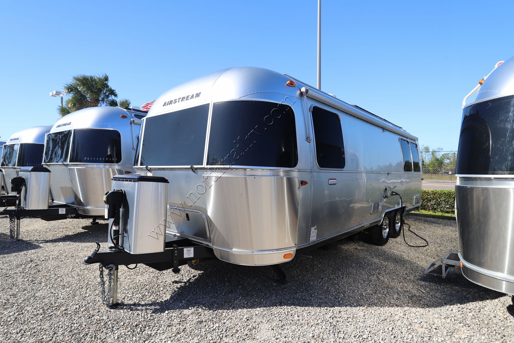 2023 Airstream International 27FBQ Travel Trailer Used  For Sale