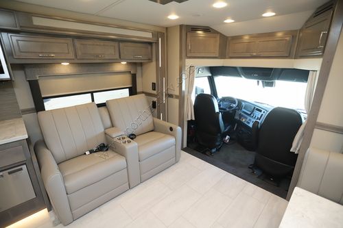 2025 Renegade Rv Explorer 38EMB Super C