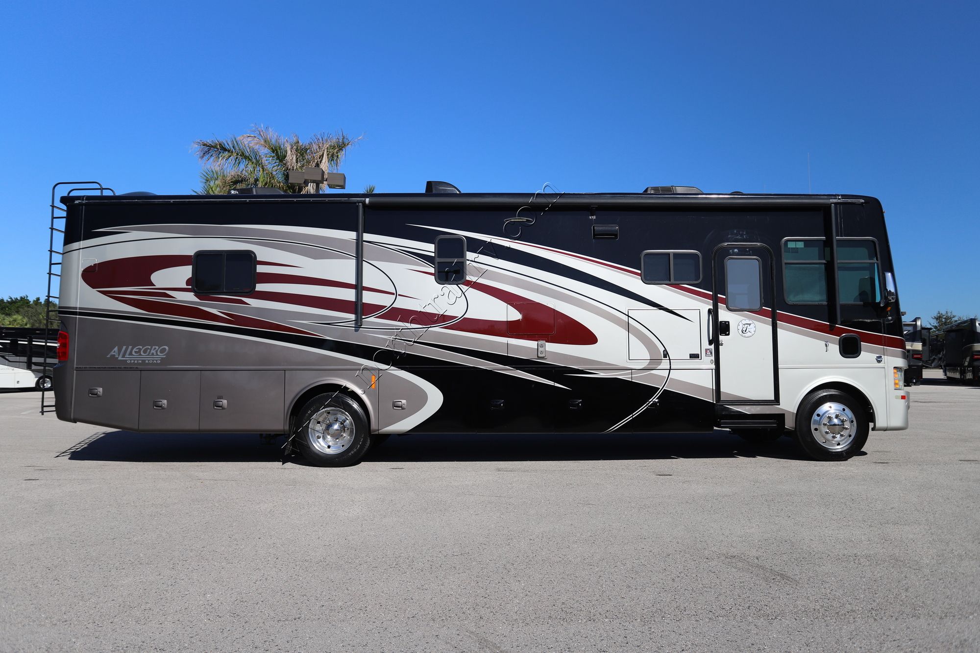 Used 2016 Tiffin Motor Homes Allegro 36LA Class A  For Sale