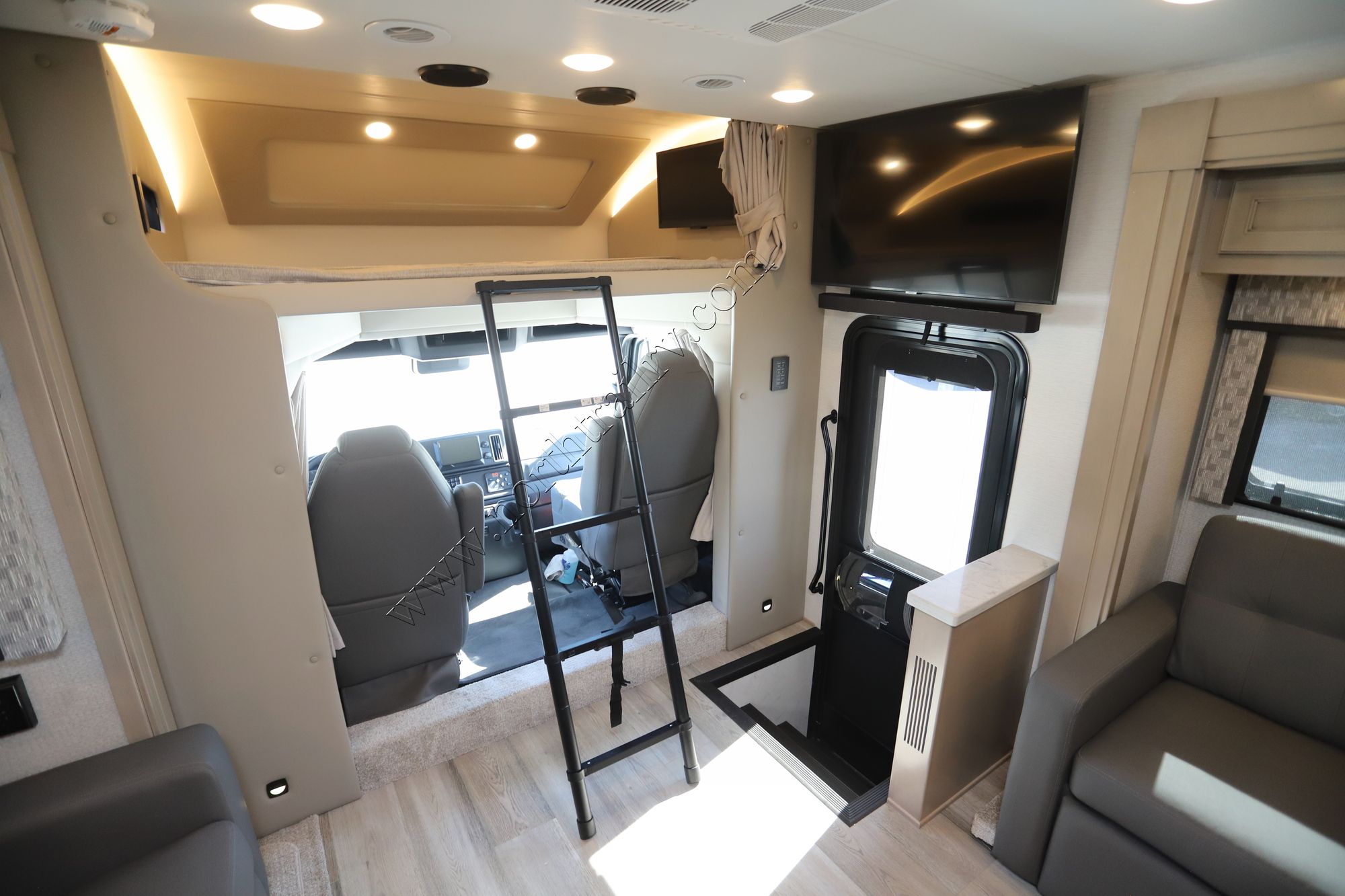 New 2025 Renegade Rv Verona 40VTS Super C  For Sale