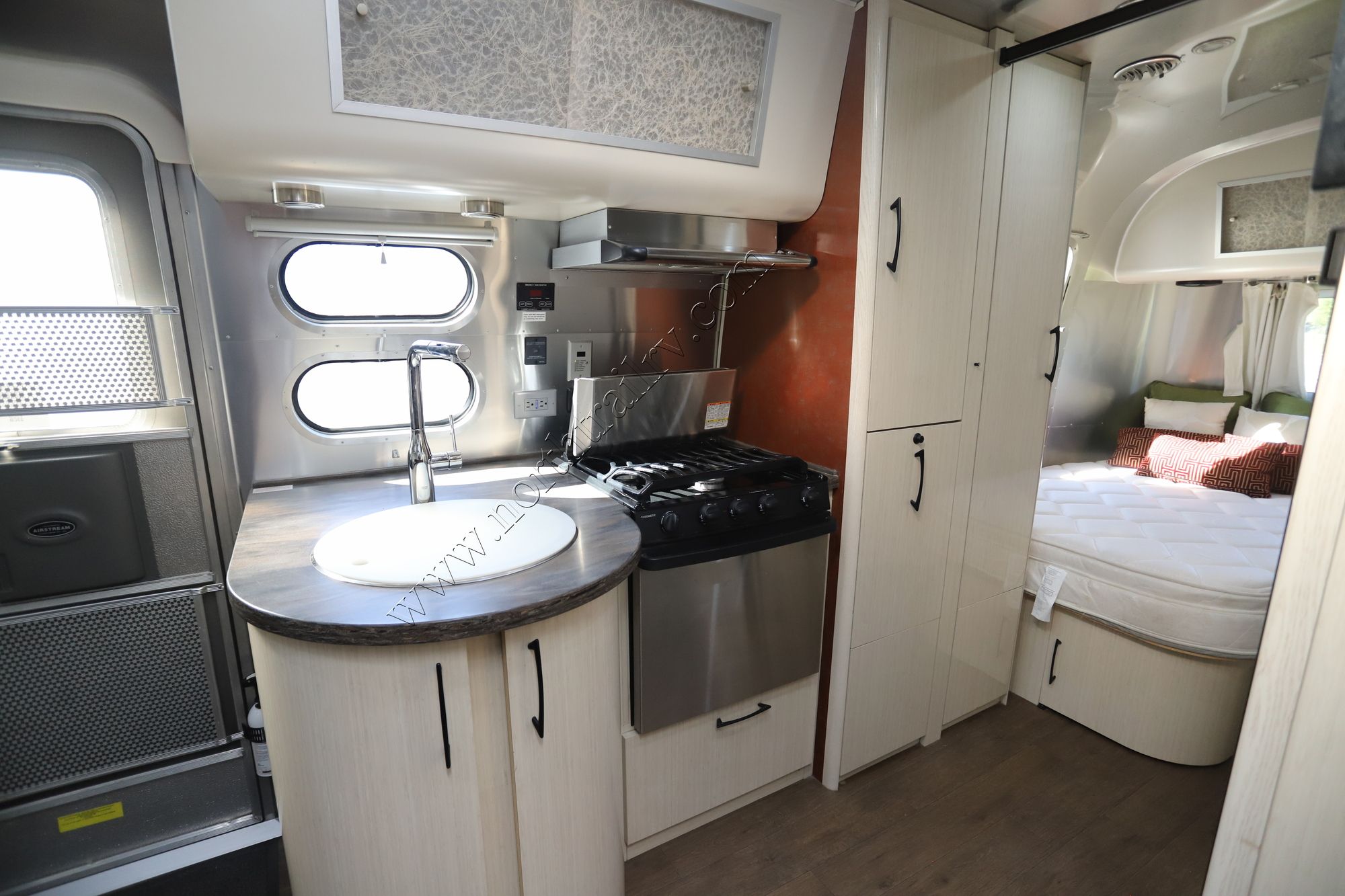 2018 Airstream Intl Serenity 23CB Travel Trailer Used  For Sale