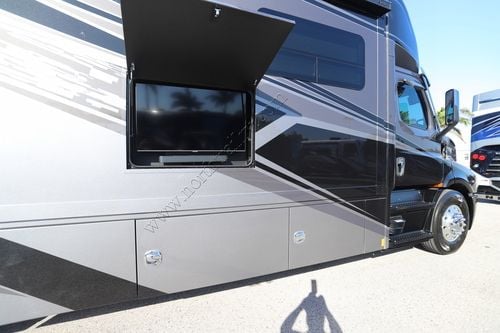 2025 Renegade Rv Explorer 38EMB Super C