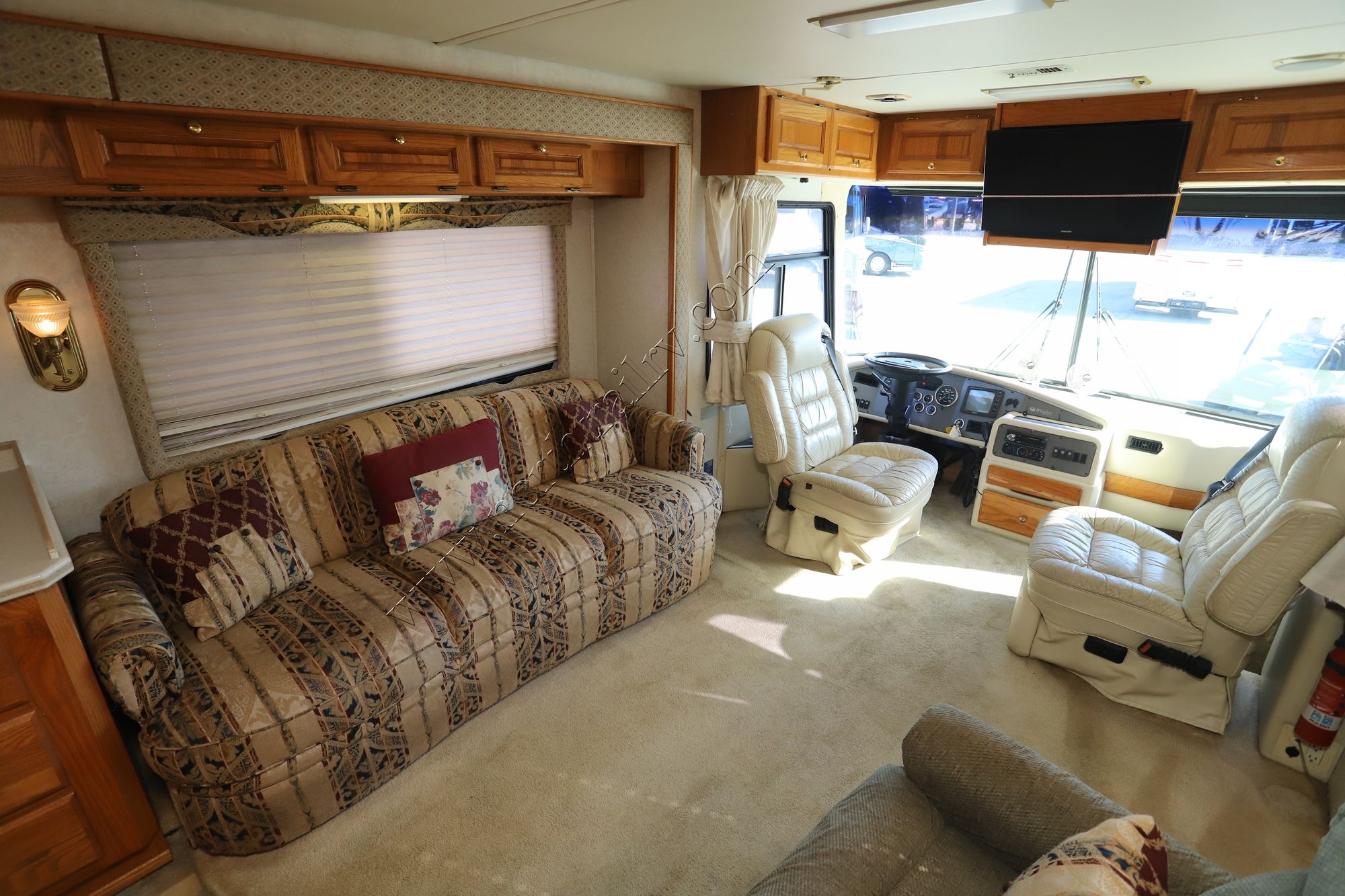 Used 2001 Monaco Windsor 40PBD Class A  For Sale