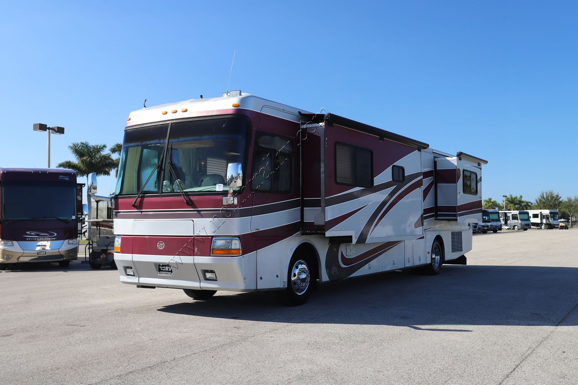 Used 2001 Monaco Windsor 40PBD Class A  For Sale