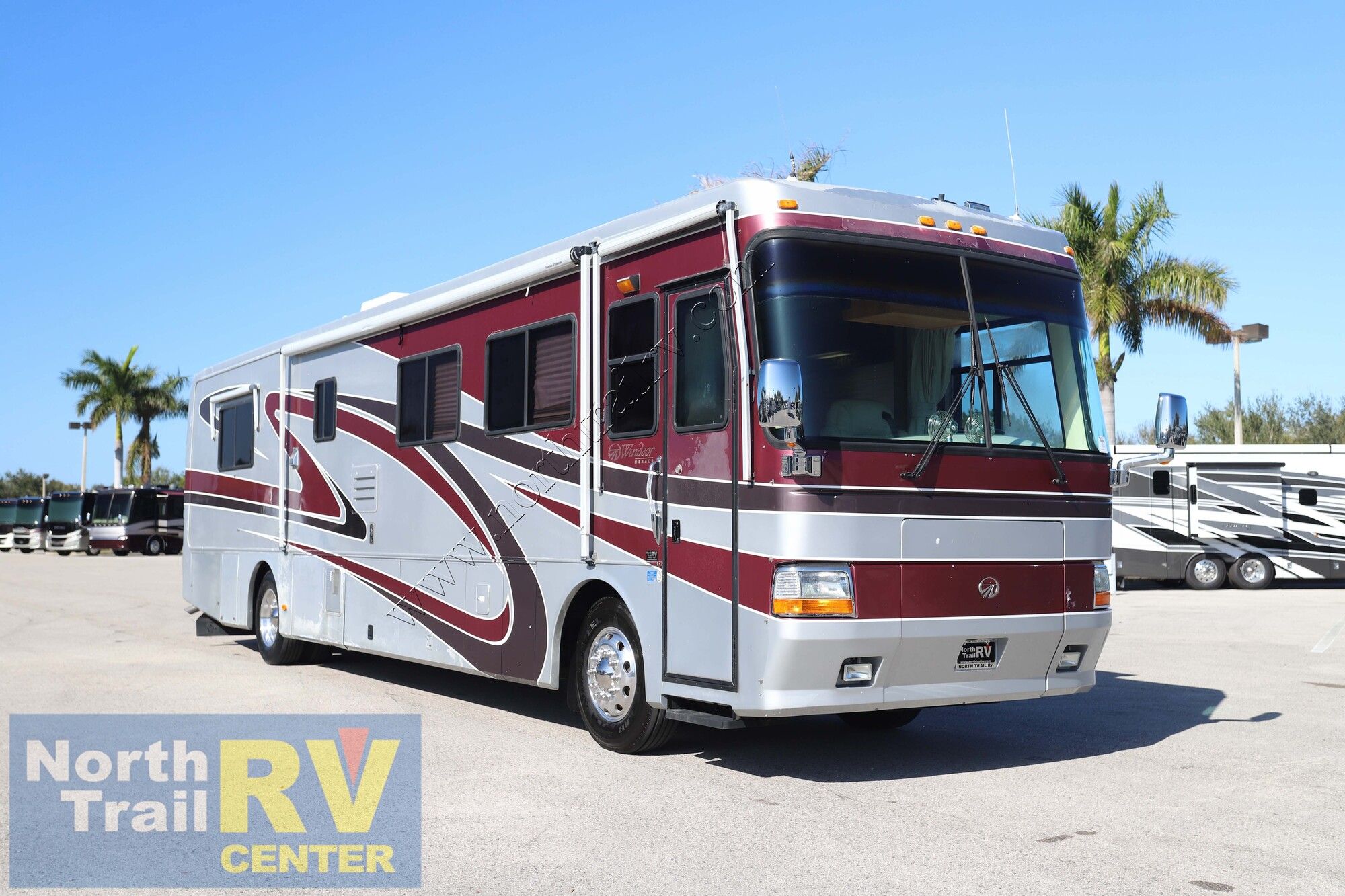 Used 2001 Monaco Windsor 40PBD Class A  For Sale