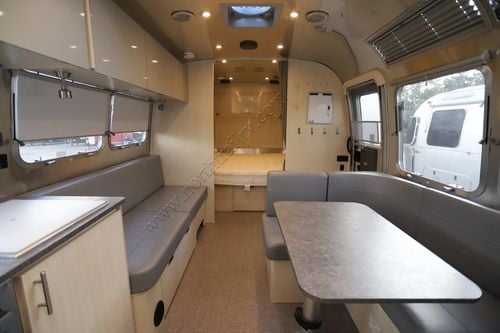 2022 Airstream Flying Cloud 30FB BUNK