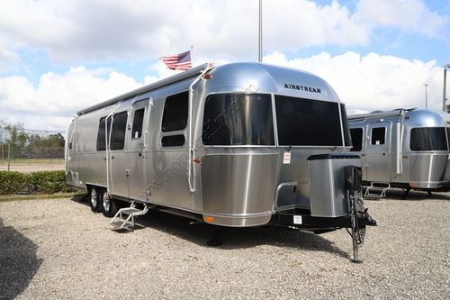 2022 Airstream Flying Cloud 30FB BUNK