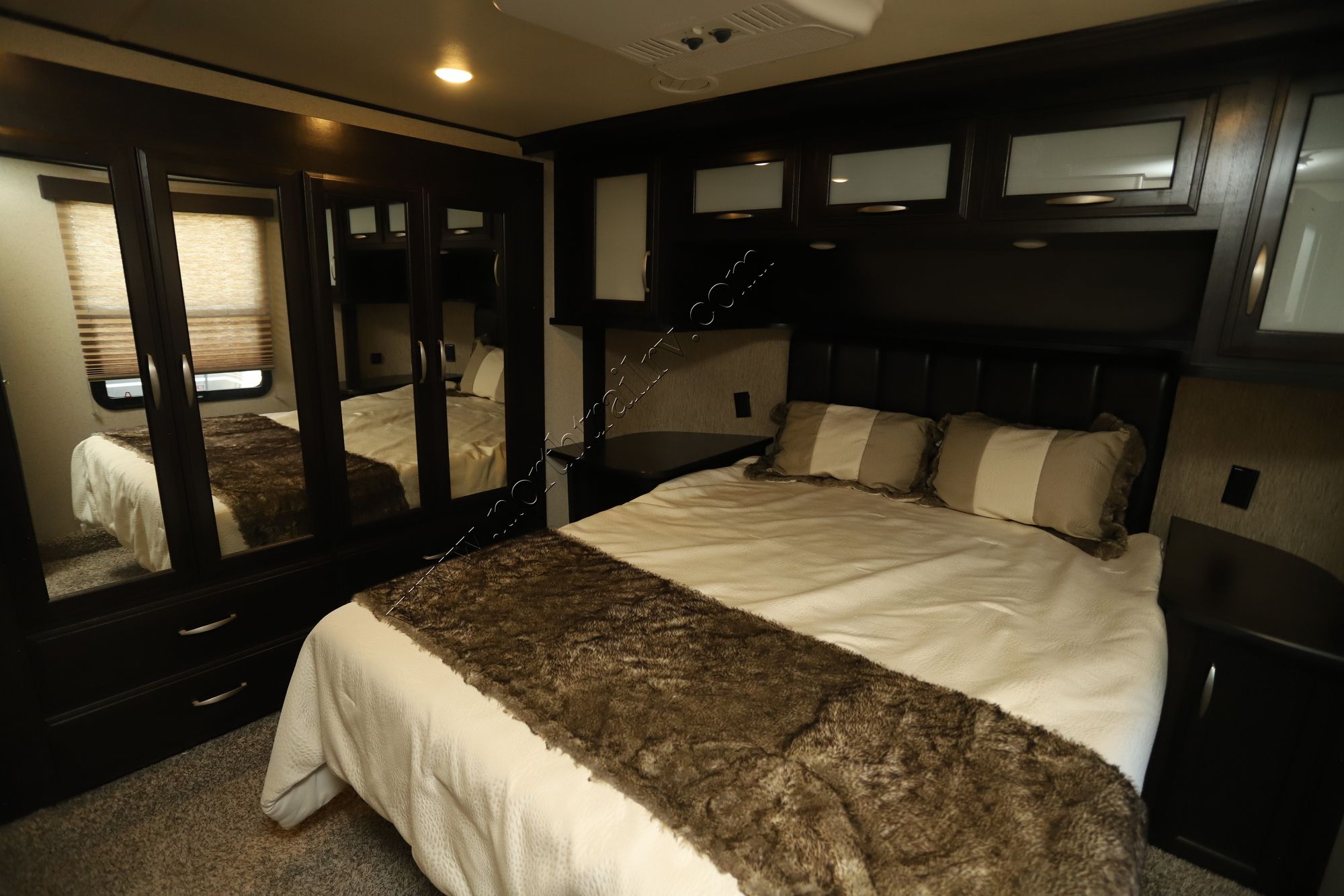 Used 2016 Grand Design Momentum 350M Fifth Wheel  For Sale