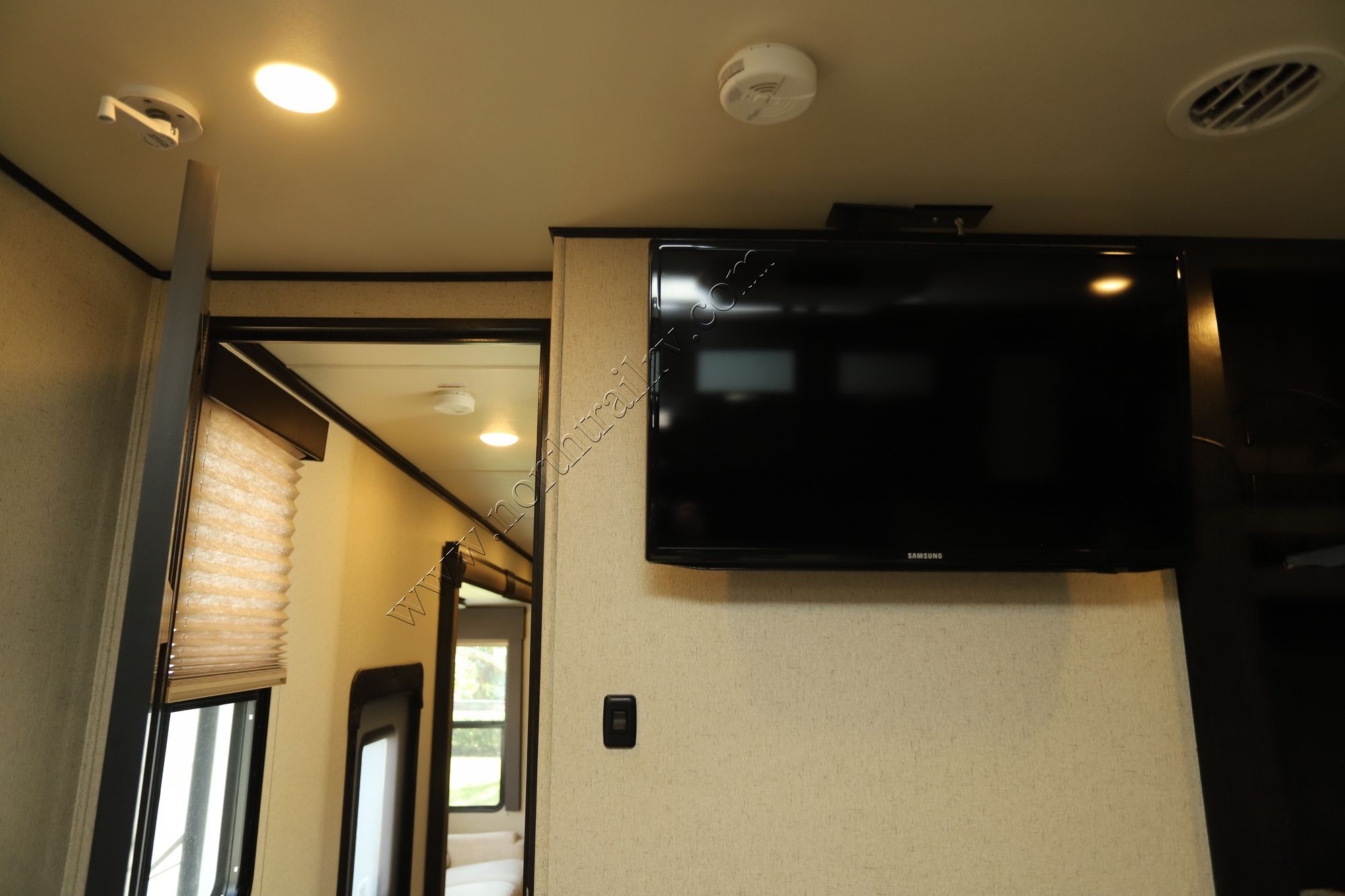 Used 2016 Grand Design Momentum 350M Fifth Wheel  For Sale