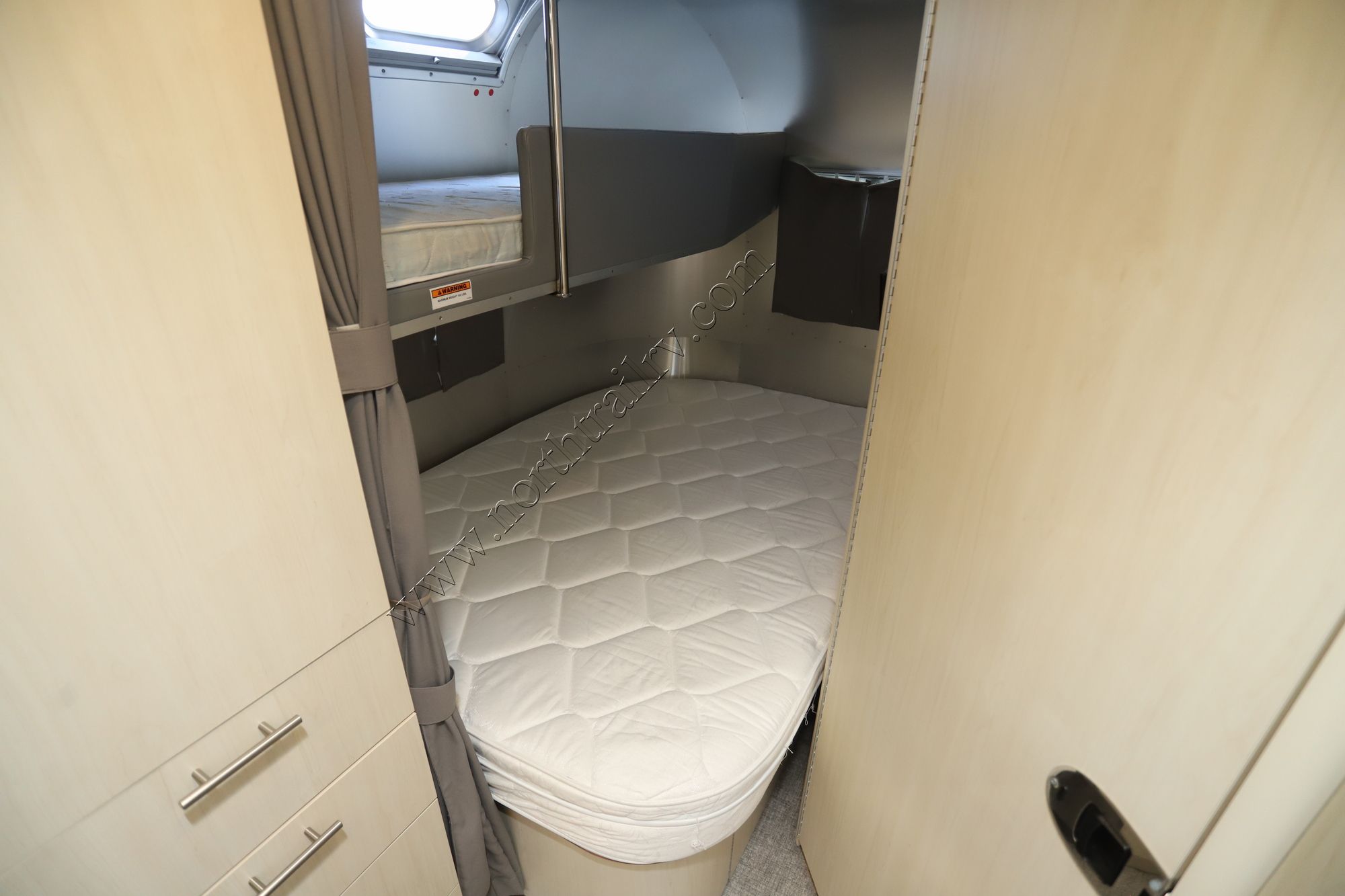 Used 2022 Airstream Flying Cloud 30FB BUNK Travel Trailer  For Sale