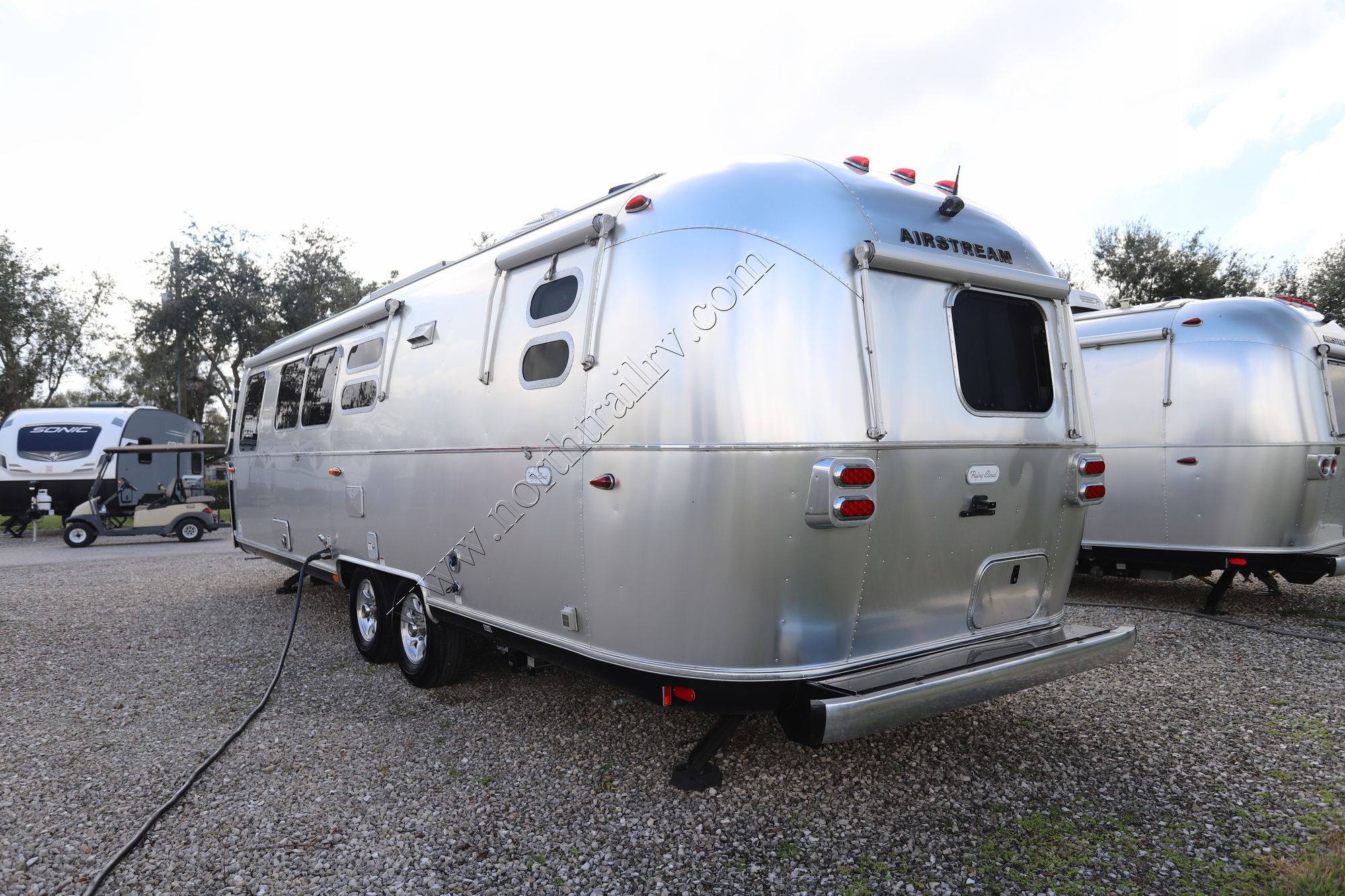 Used 2022 Airstream Flying Cloud 30FB BUNK Travel Trailer  For Sale