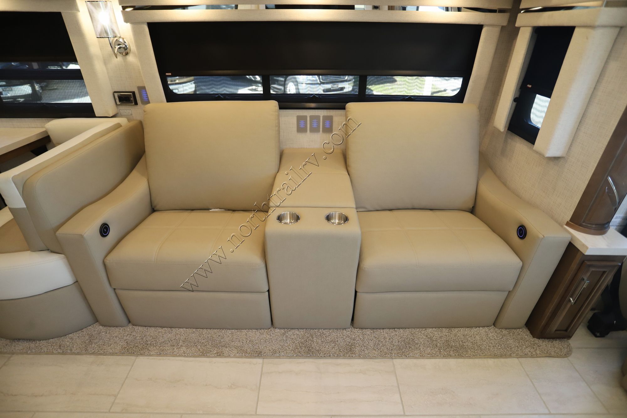 New 2024 Newmar Ventana 4369 Class A  For Sale