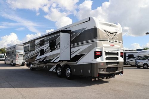 2024 Newmar Ventana 4326