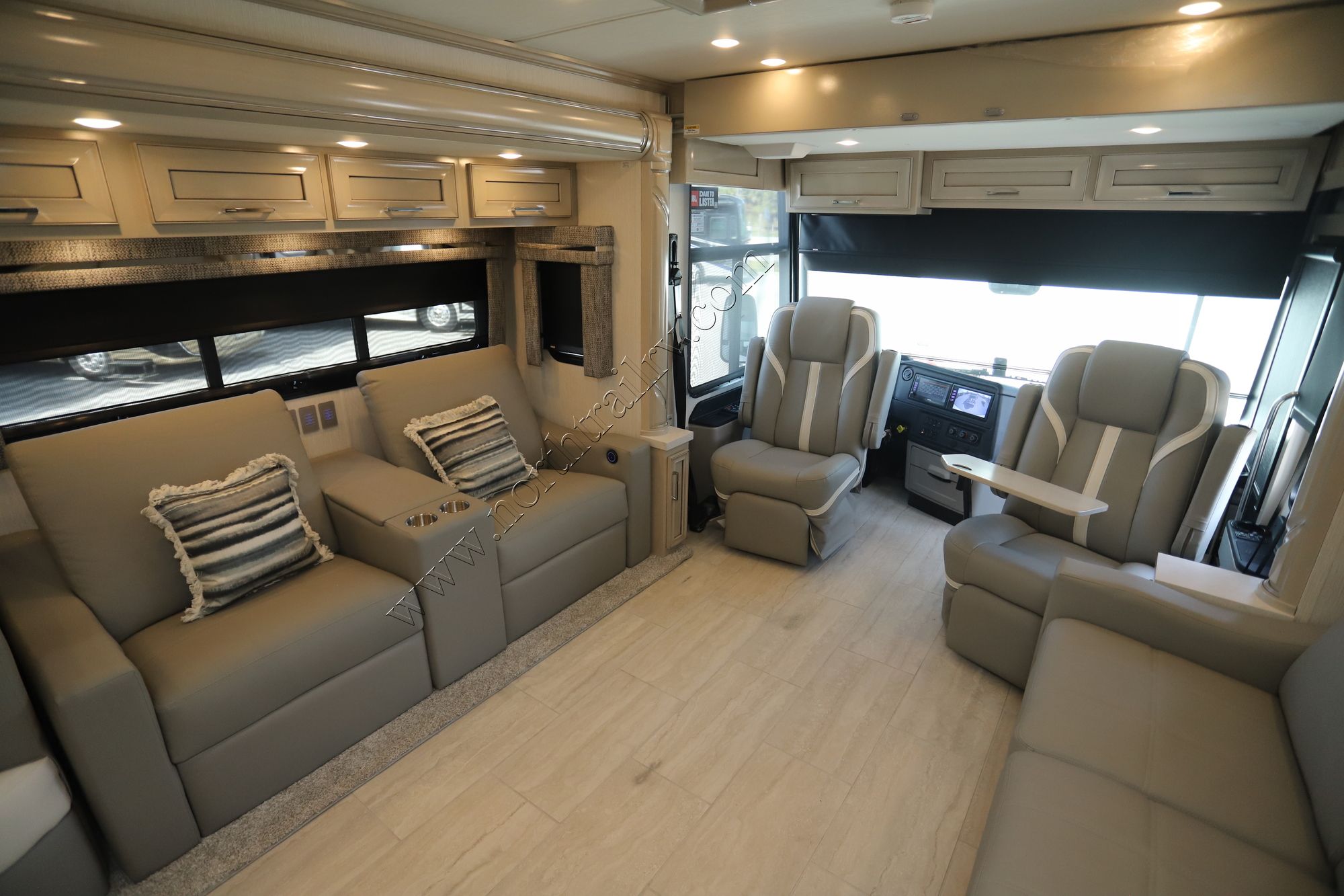 New 2024 Newmar Ventana 4326 Class A  For Sale