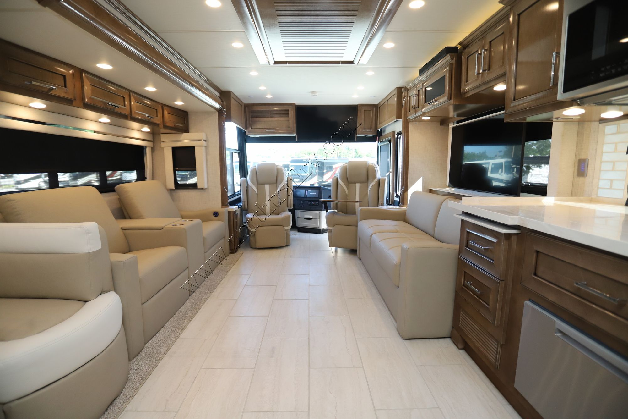 New 2024 Newmar Ventana 4369 Class A  For Sale