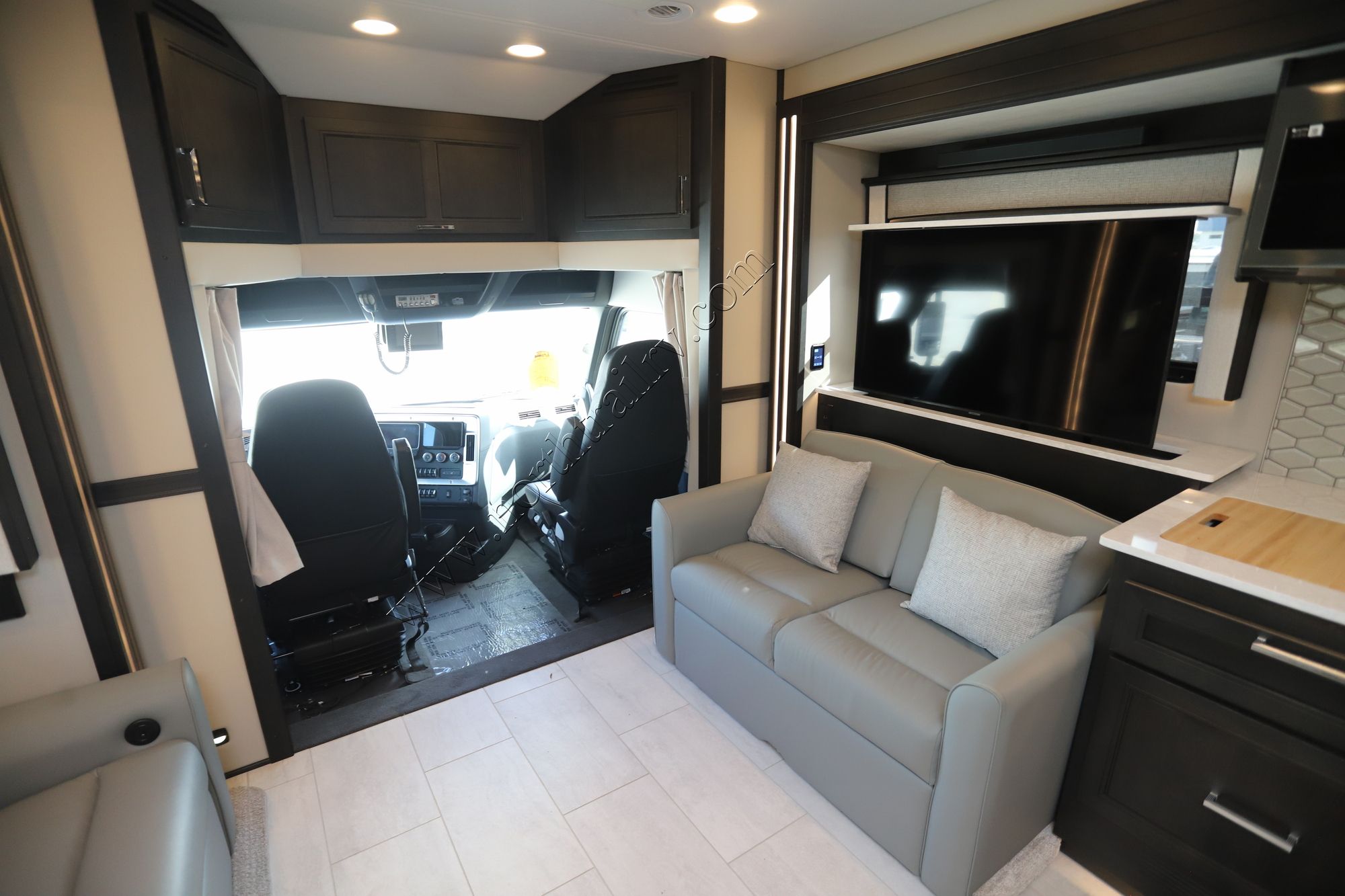 New 2025 Renegade Rv Xl 45DBM Super C  For Sale