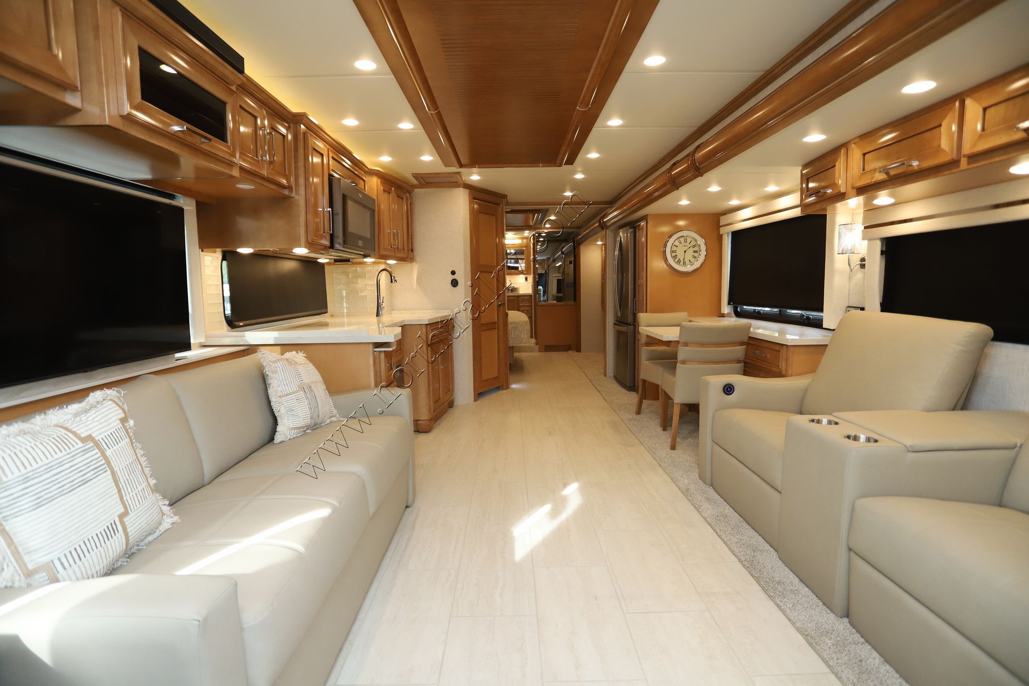 New 2024 Newmar Ventana 4037 Class A  For Sale