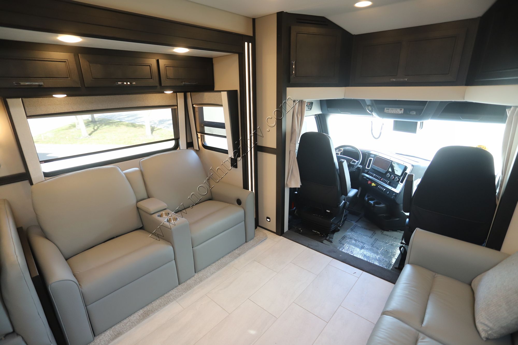 New 2025 Renegade Rv Xl 45DBM Super C  For Sale