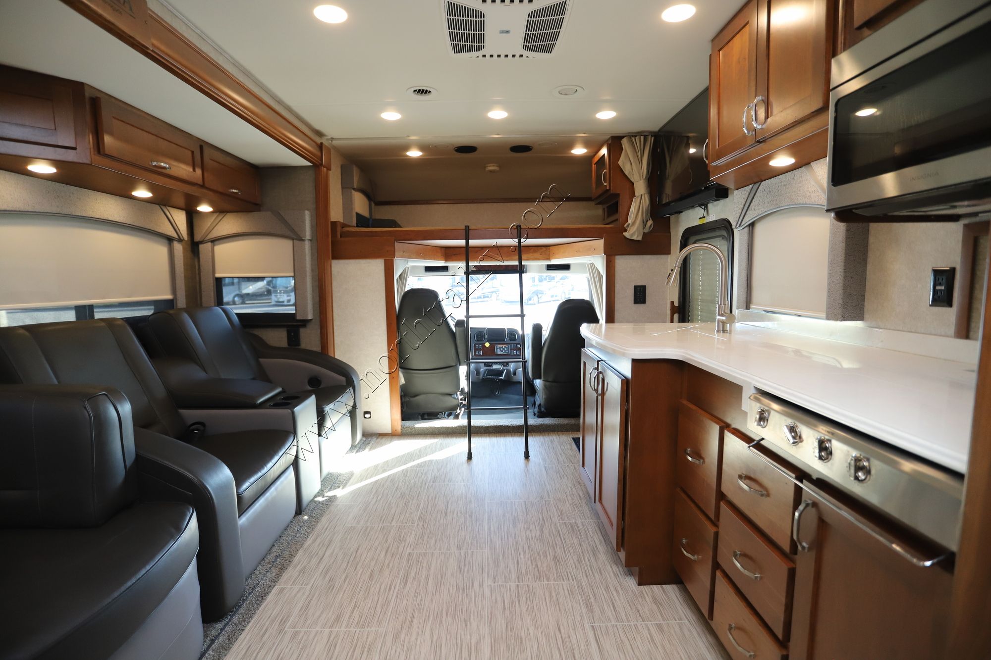 Used 2021 Renegade Rv Valencia 38RB Super C  For Sale