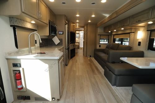 2025 Renegade Rv Verona 40VRB Super C