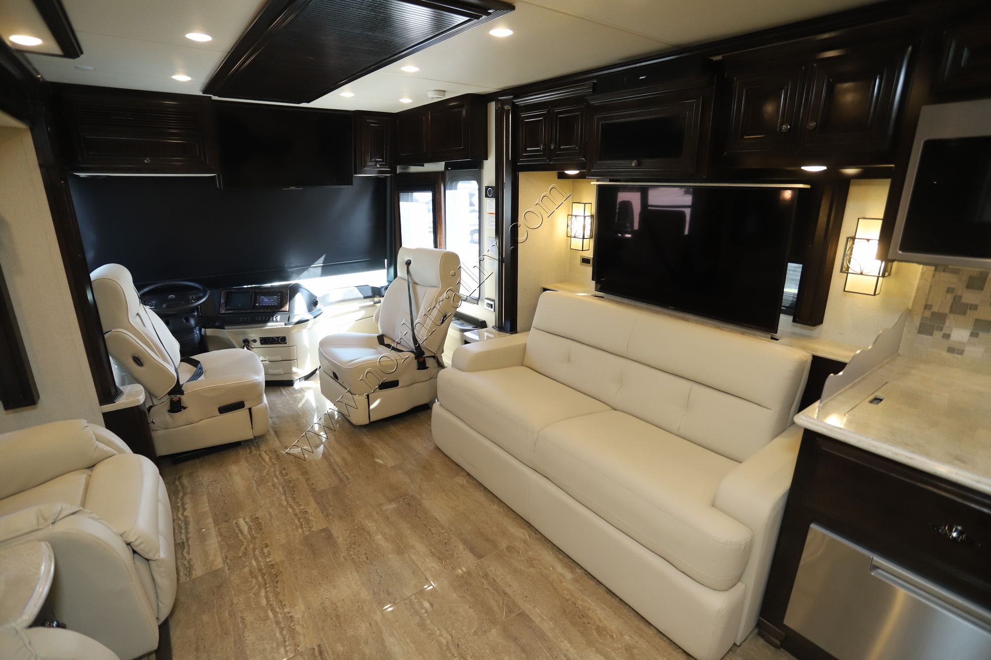 Used 2019 Newmar Dutch Star 4328 Class A  For Sale