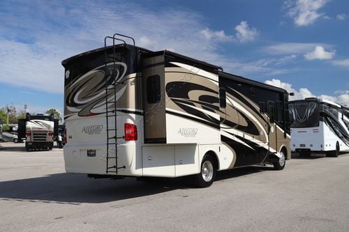 2015 Tiffin Motor Homes Allegro 32SA