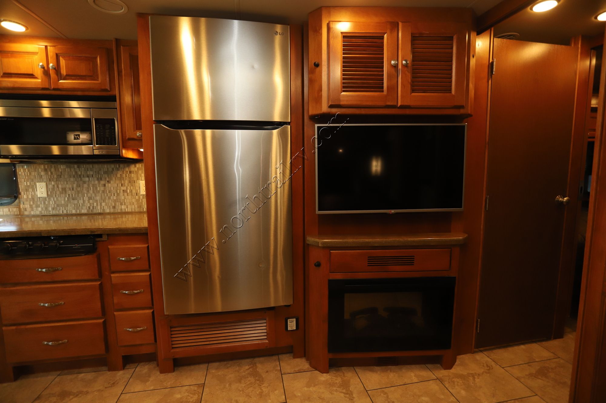 Used 2015 Tiffin Motor Homes Allegro 32SA Class A  For Sale