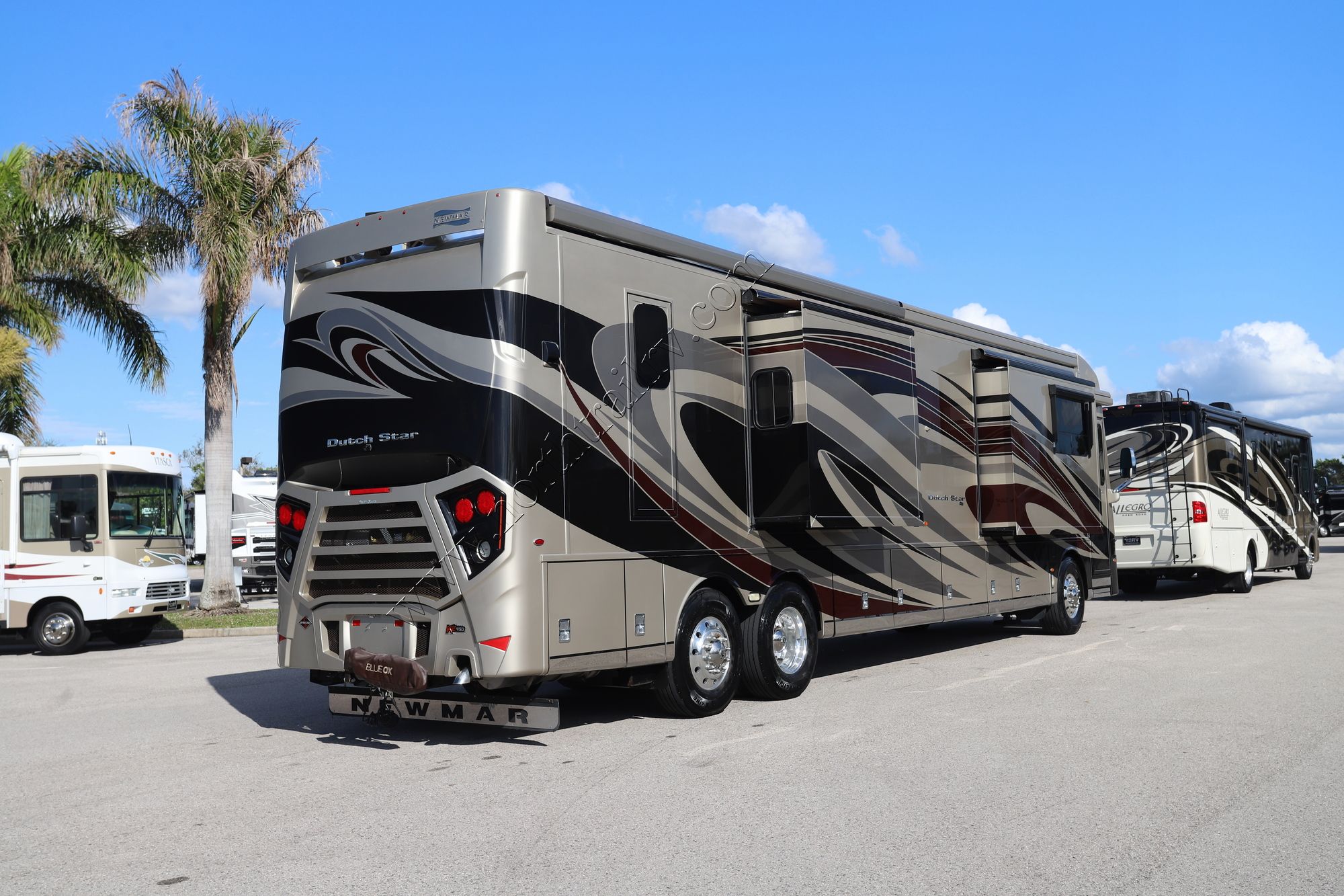 Used 2019 Newmar Dutch Star 4328 Class A  For Sale