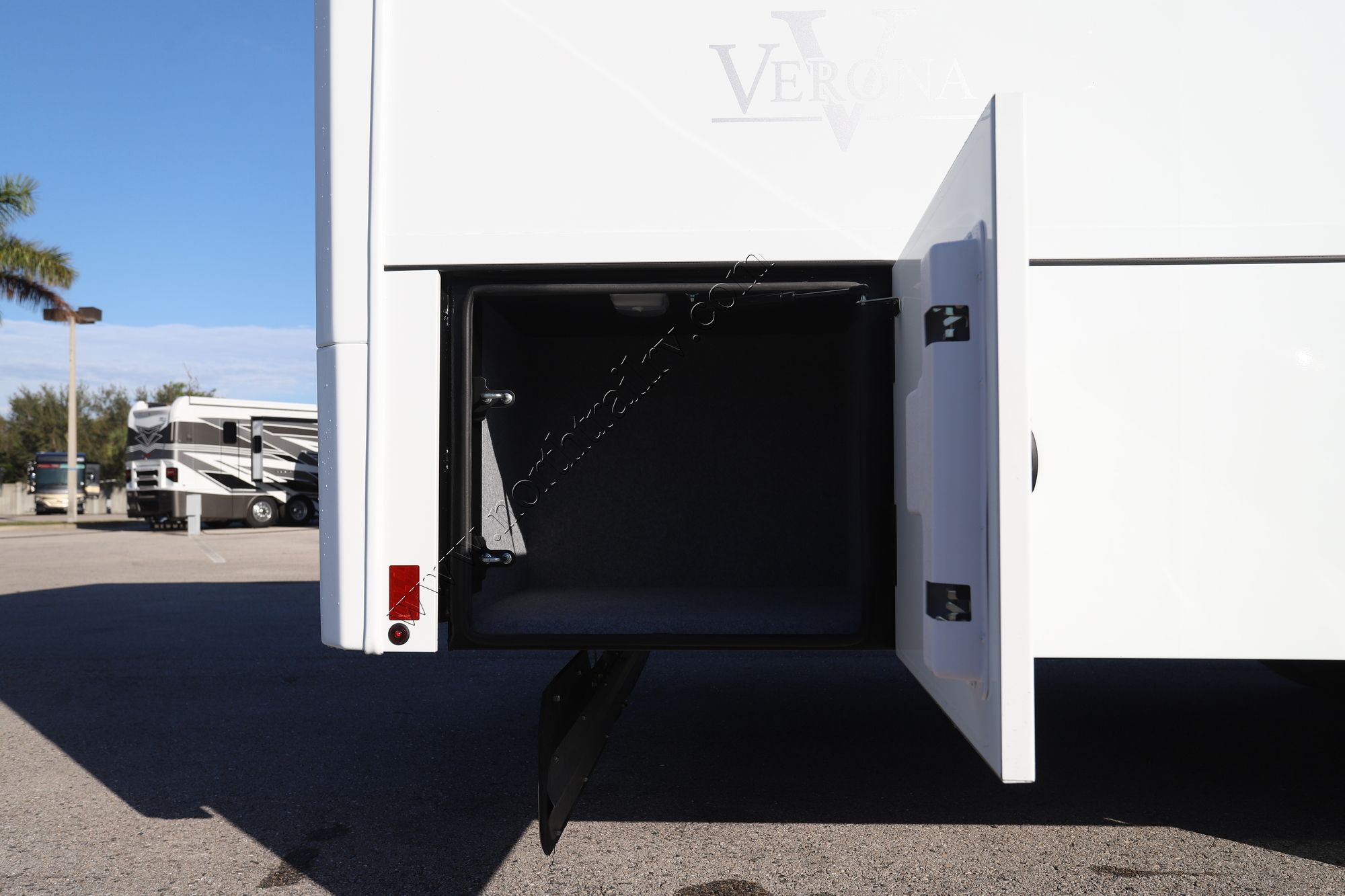 New 2025 Renegade Rv Verona 40VRB Super C  For Sale