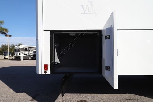 2025 Renegade Rv Verona 40VRB Super C