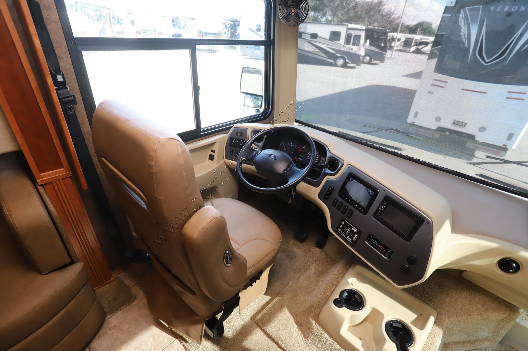 Used 2015 Tiffin Motor Homes Allegro 32SA Class A  For Sale