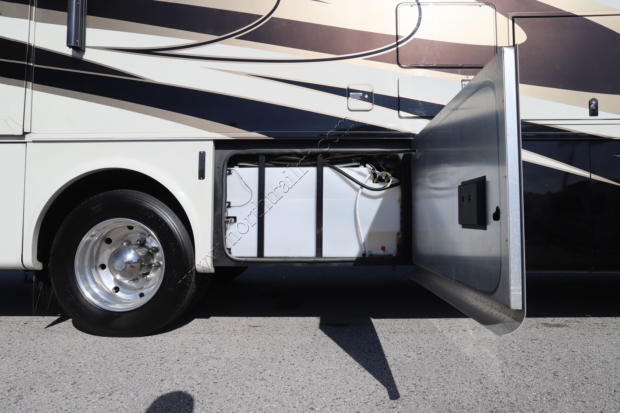 Used 2015 Tiffin Motor Homes Allegro 32SA Class A  For Sale