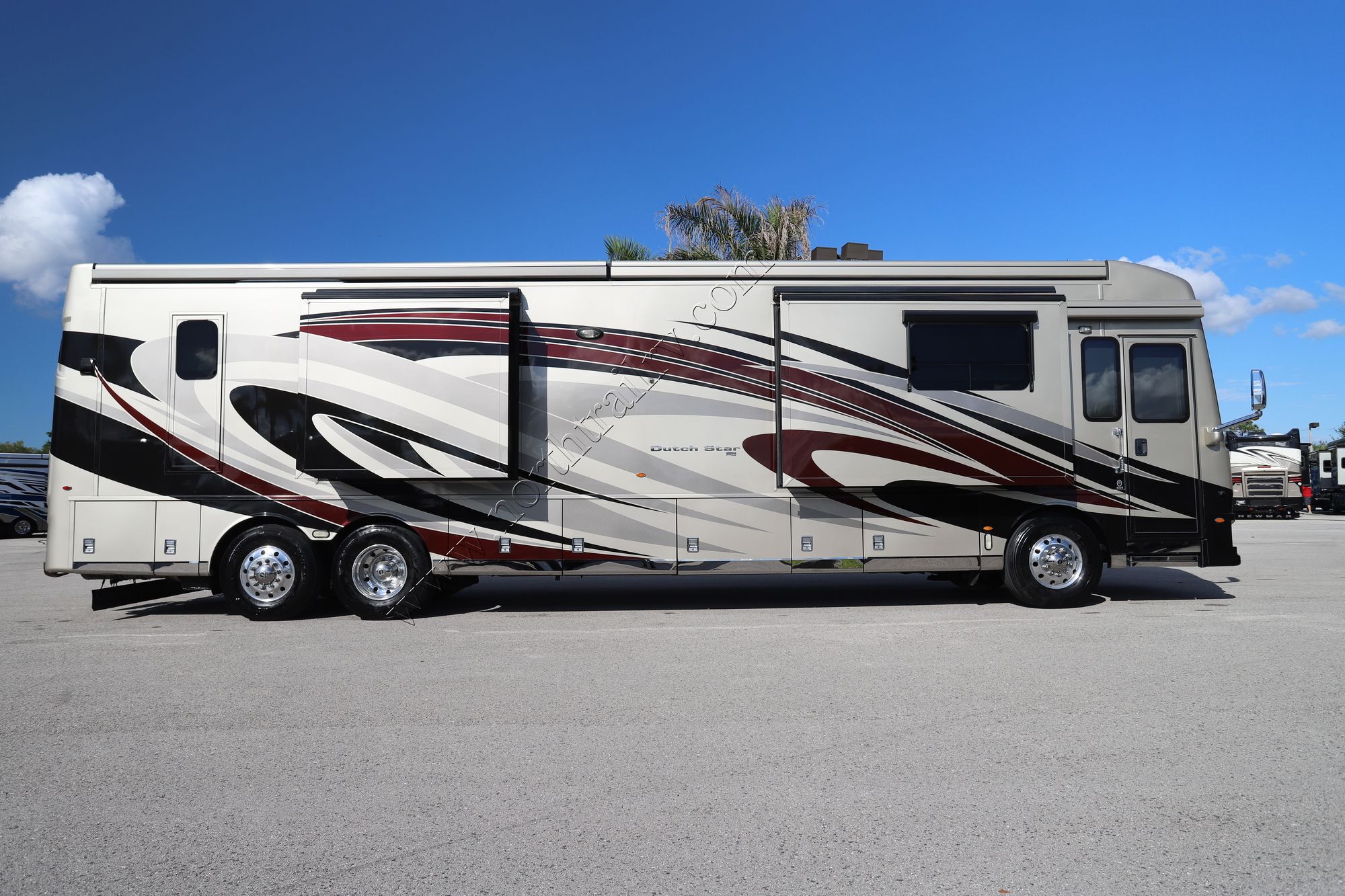 Used 2019 Newmar Dutch Star 4328 Class A  For Sale