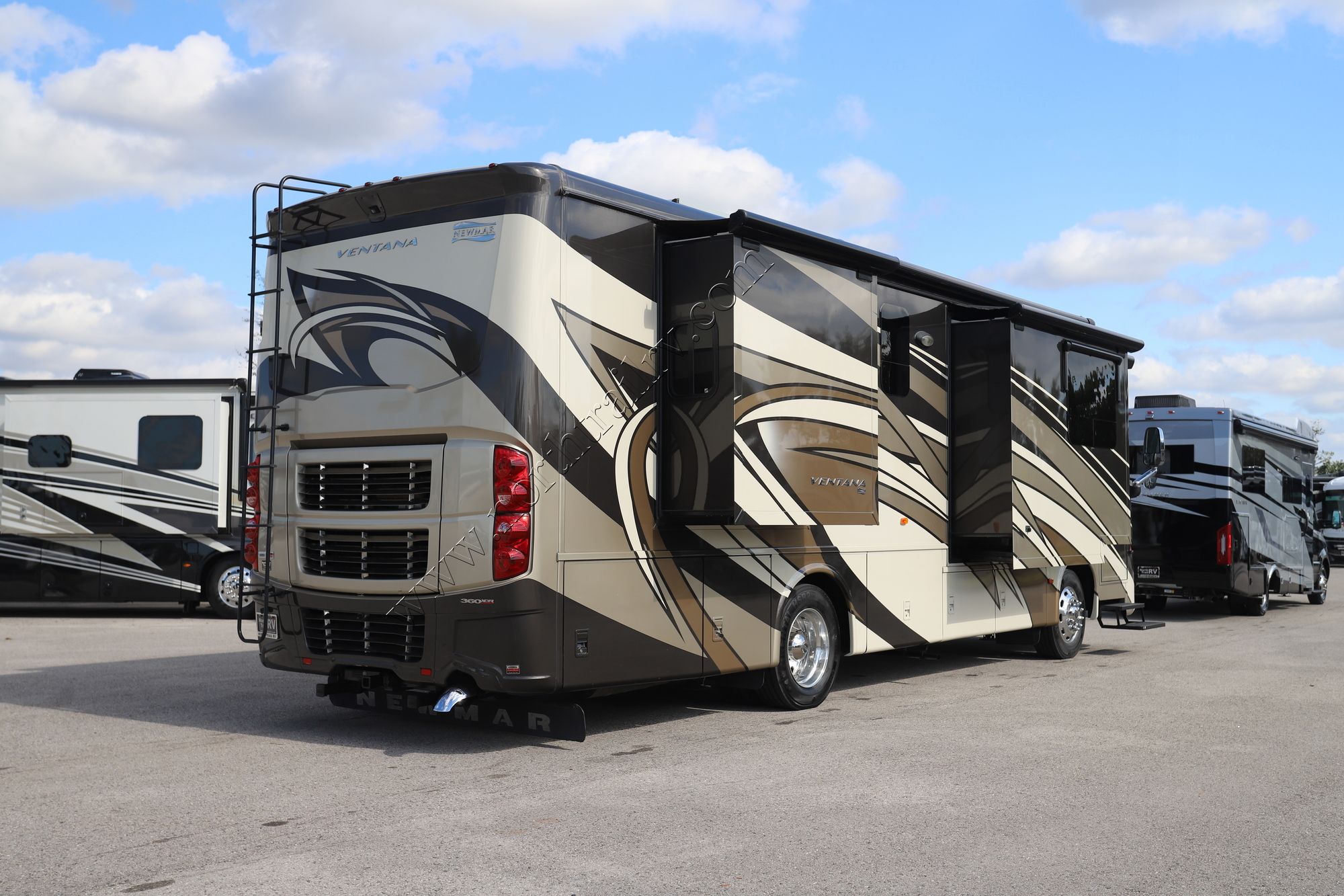 Used 2016 Newmar Ventana 3436 Class A  For Sale