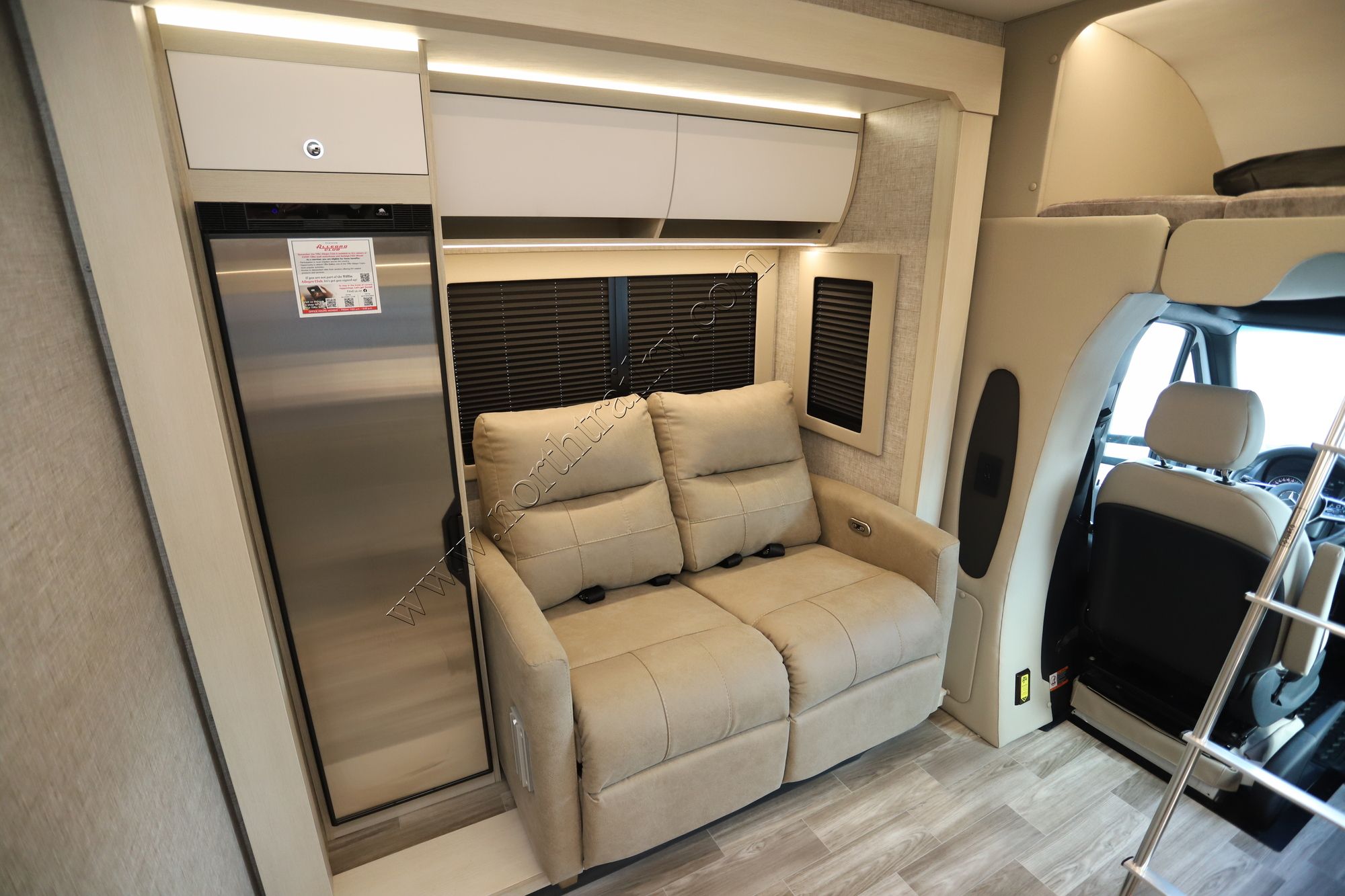 New 2025 Tiffin Motor Homes Wayfarer 25XLW Class C  For Sale