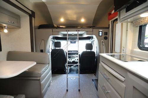 2021 Tiffin Motor Homes Wayfarer 25SW