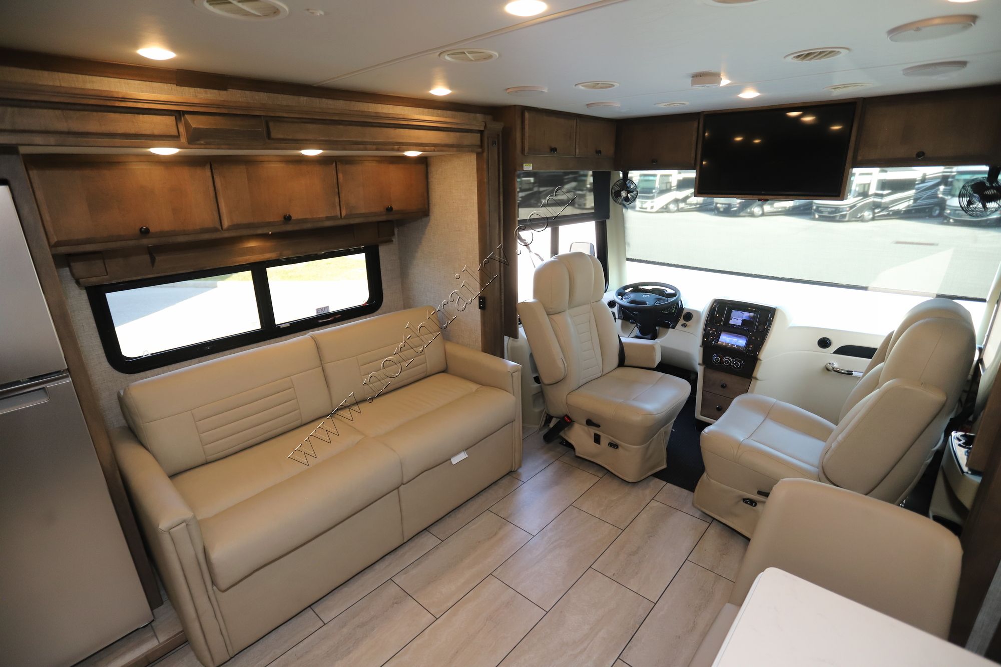 Used 2025 Tiffin Motor Homes Breeze 33BR Class A  For Sale