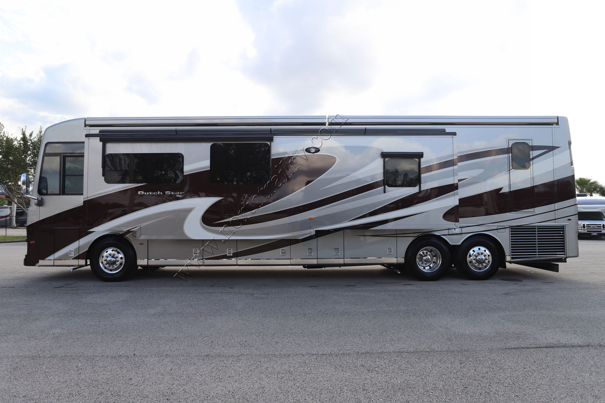 Used 2020 Newmar Dutch Star 4369 Class A  For Sale