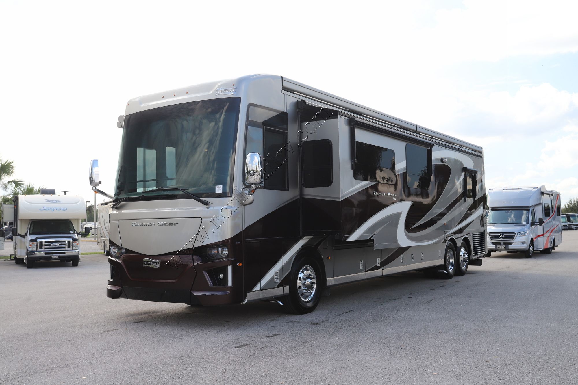 Used 2020 Newmar Dutch Star 4369 Class A  For Sale