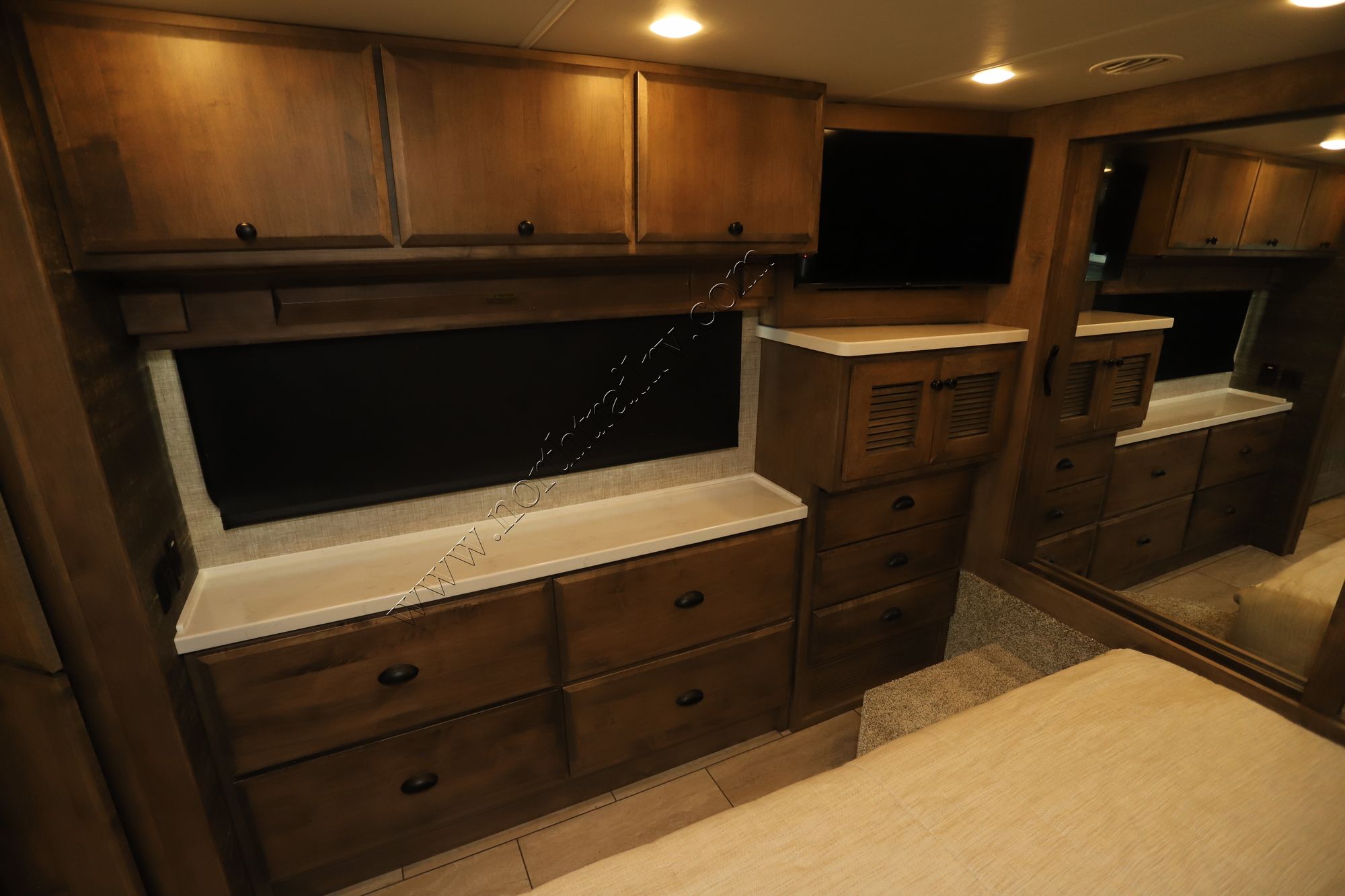 Used 2025 Tiffin Motor Homes Breeze 33BR Class A  For Sale