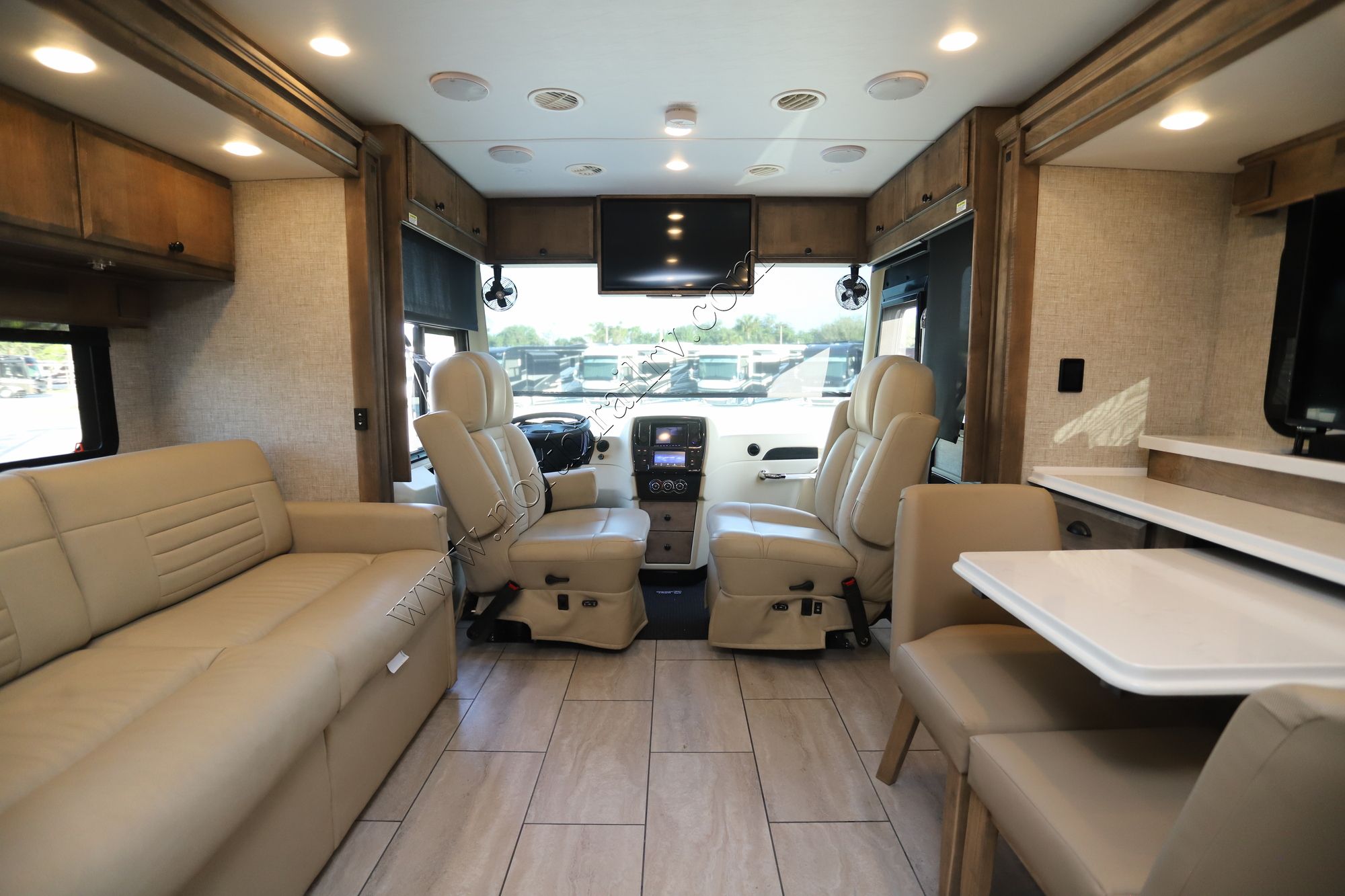 Used 2025 Tiffin Motor Homes Breeze 33BR Class A  For Sale