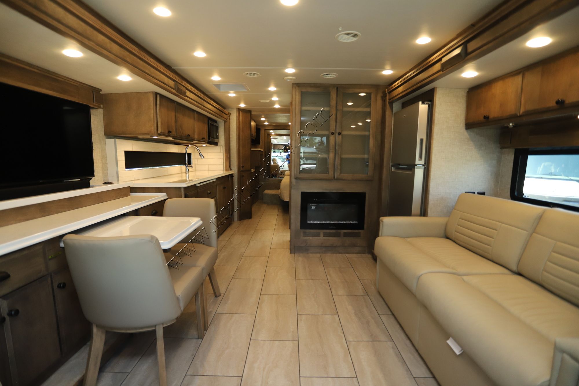 Used 2025 Tiffin Motor Homes Breeze 33BR Class A  For Sale